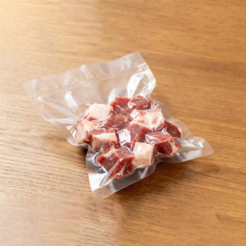 Bakit Mahalaga ang Pagpili ng De-kalidad na Plastic Wrap para sa Kaligtasan sa Pagkain?